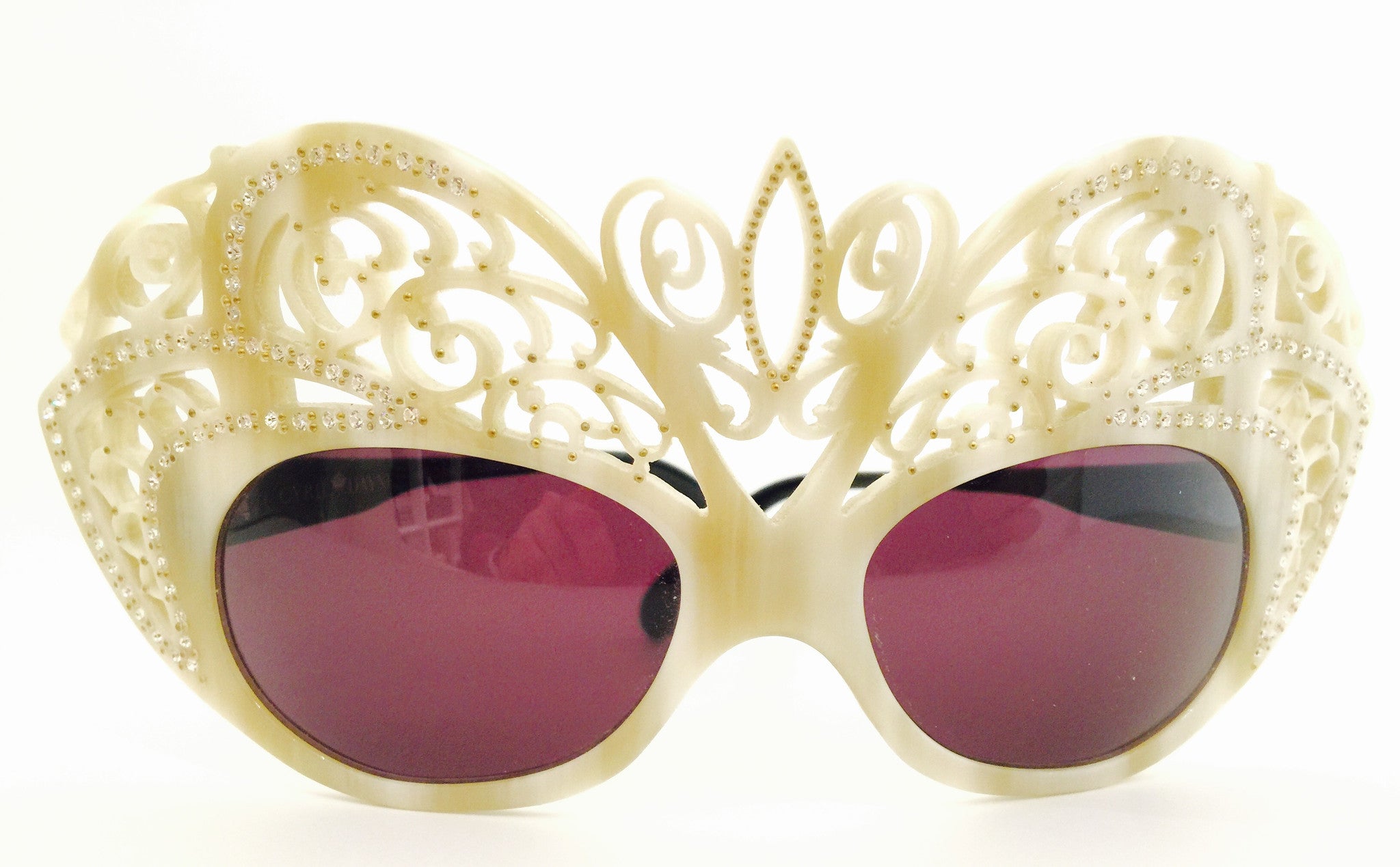 C&D | LE MASQUE, BONE